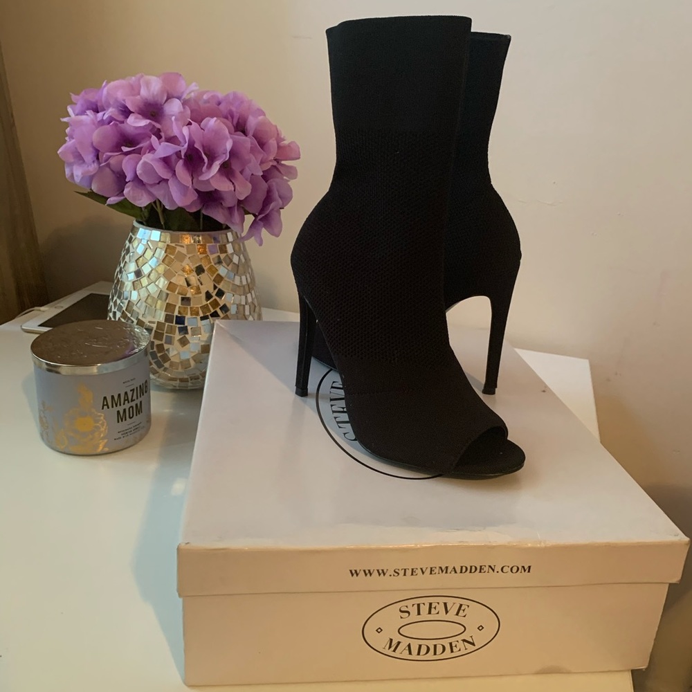 Steve Madden open toes booties